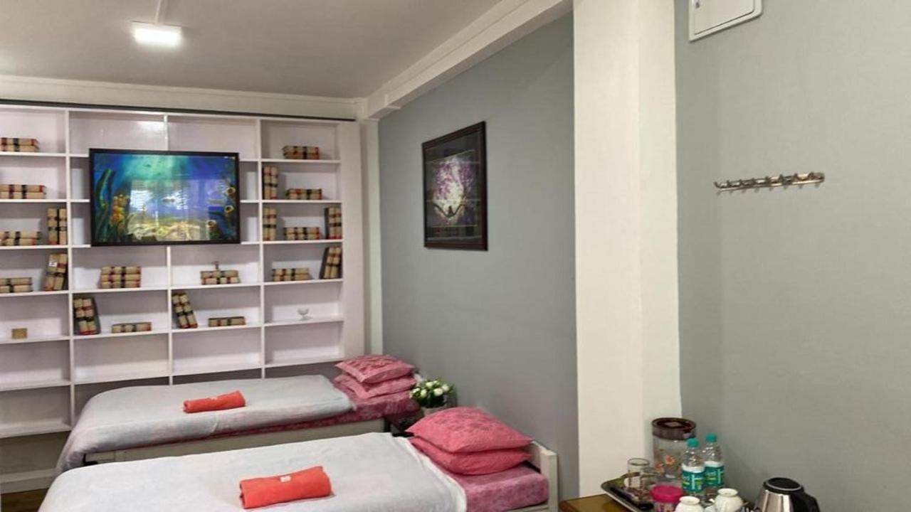 Jan Homestay Shillong Eksteriør billede